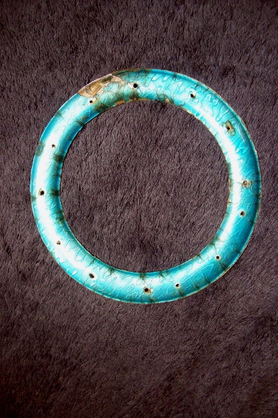 Enamel ring before restoration.